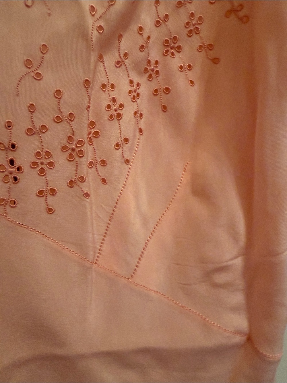 VintagePeach Satin Slip  Women Intimates & Sleepwear - Picture 3 of 14